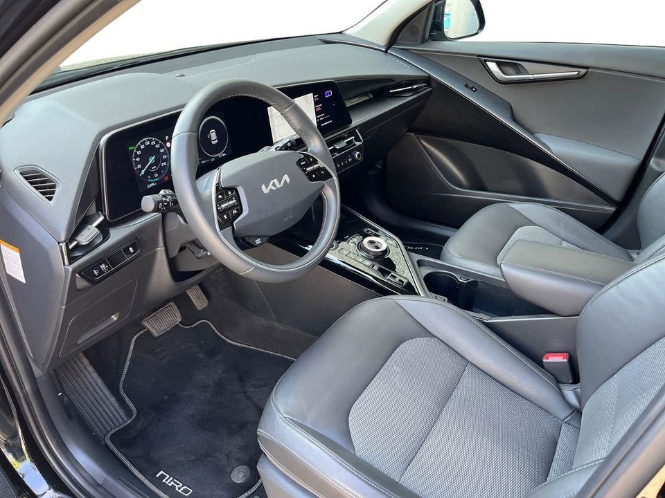 Kia Niro 64 EV Upgrade 5d