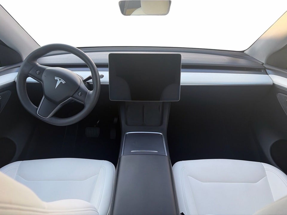 Tesla Model Y RWD 5d