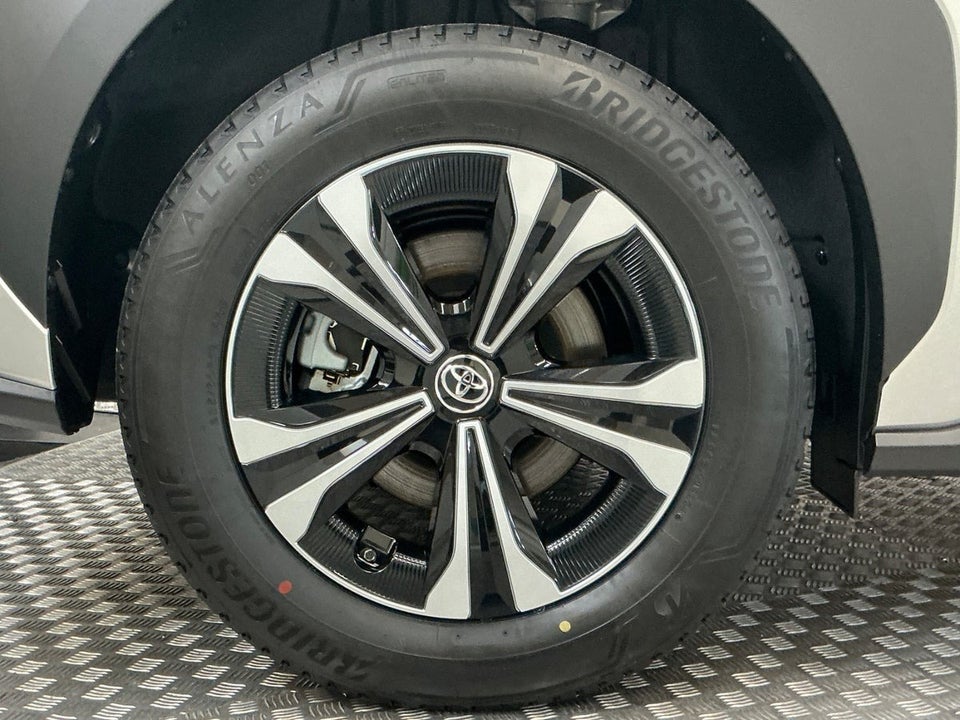 Toyota bZ4X Executive 5d