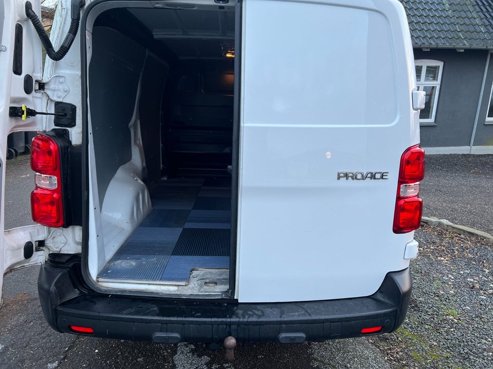 Toyota ProAce 2,0 D 122 Long Comfort 5d