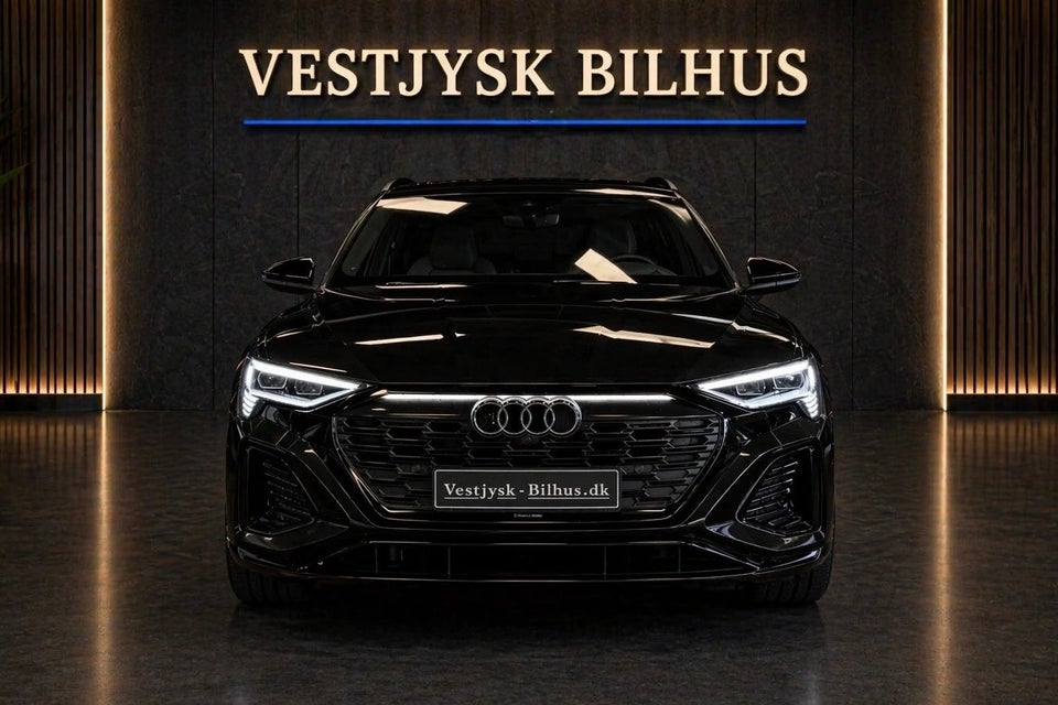 Audi Q8 e-tron 55 S-line Black Edition quattro 5d