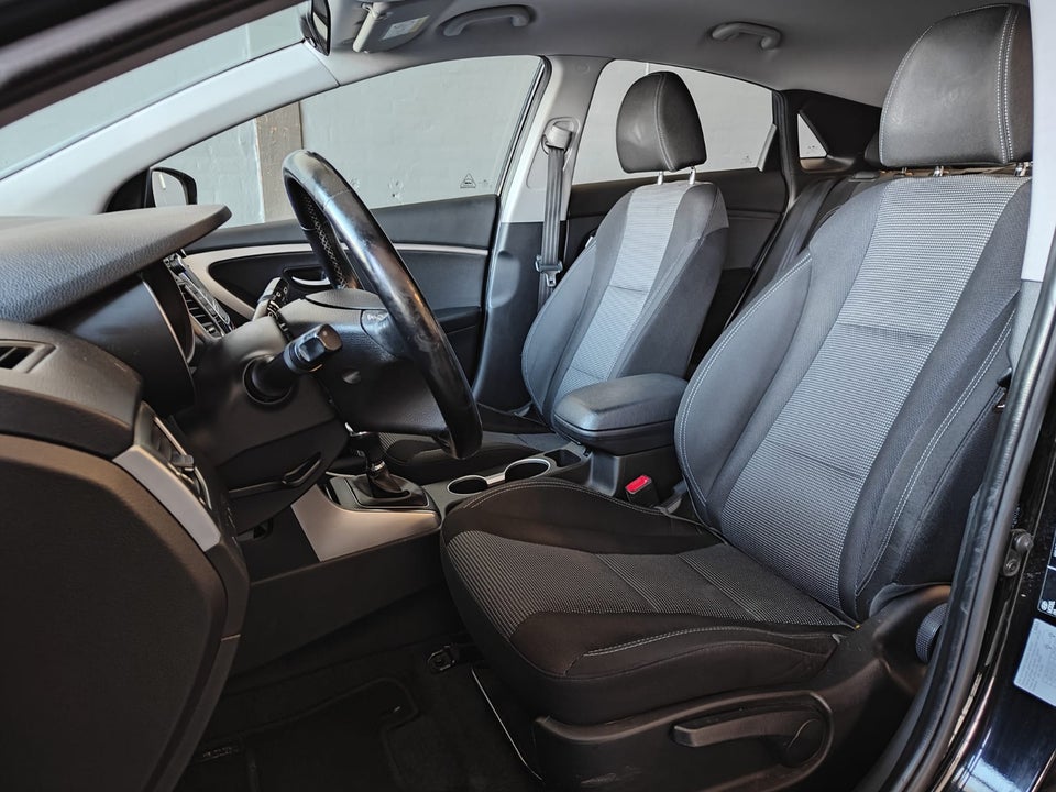 Hyundai i30 1,6 GDi Comfort Eco 5d