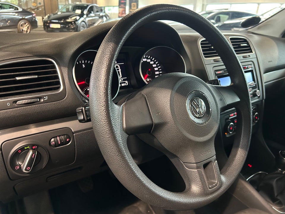 VW Golf VI 1,6 TDi 105 Comfortline BMT 5d