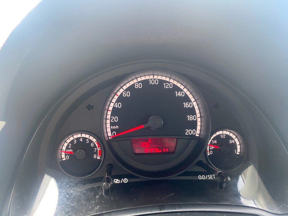 VW Up! 1,0 75 Club Up! BMT 5d