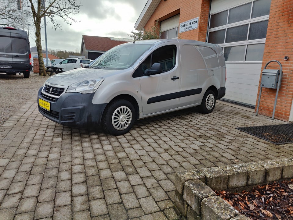 Peugeot Partner 1,6 BlueHDi 100 L2 Flex Van 5d