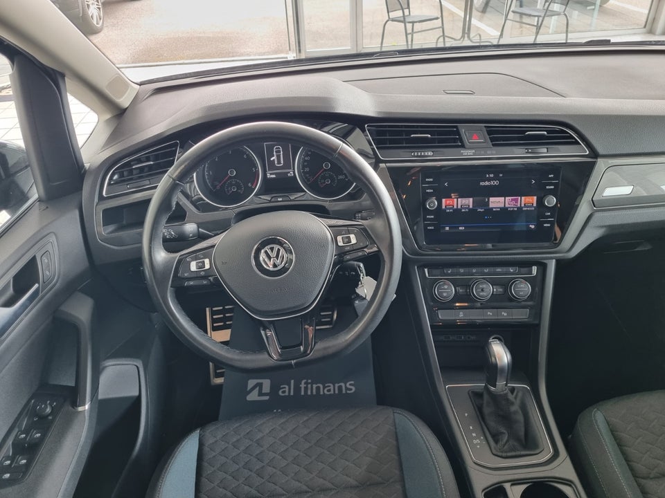 VW Touran 1,6 TDi 115 IQ.Drive DSG 7prs 5d