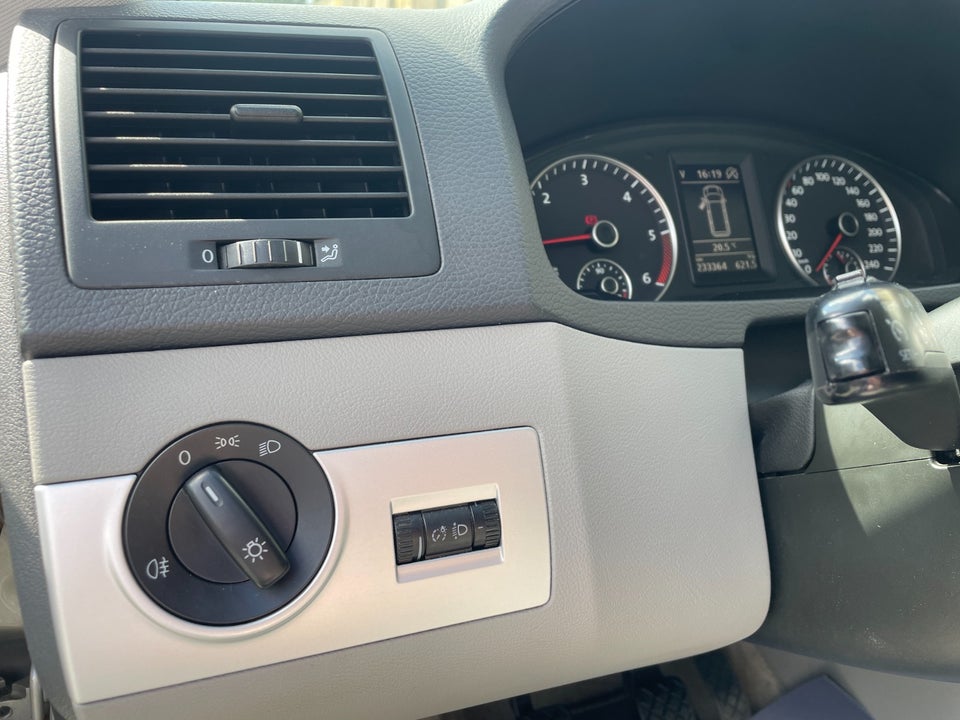 VW Multivan 2,0 TDi 114 Comfortline kort BMT 4d