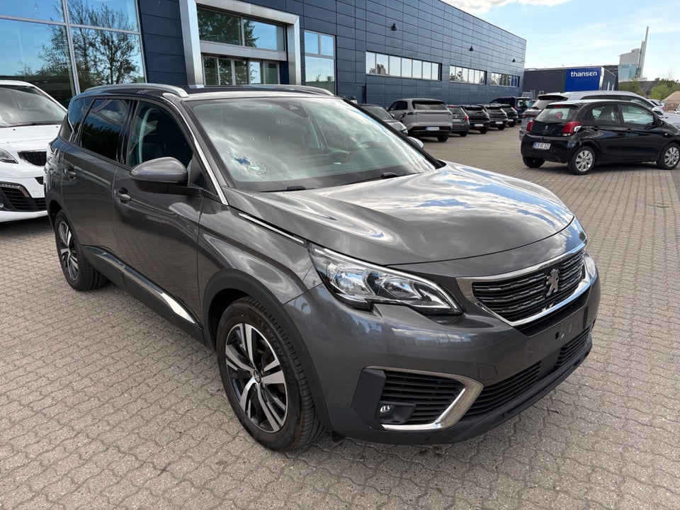 Peugeot 5008 1,2 e-THP 130 Strike 7prs 5d