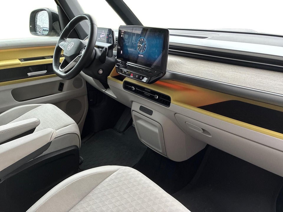 VW ID.Buzz 77 Pro SWB 5d