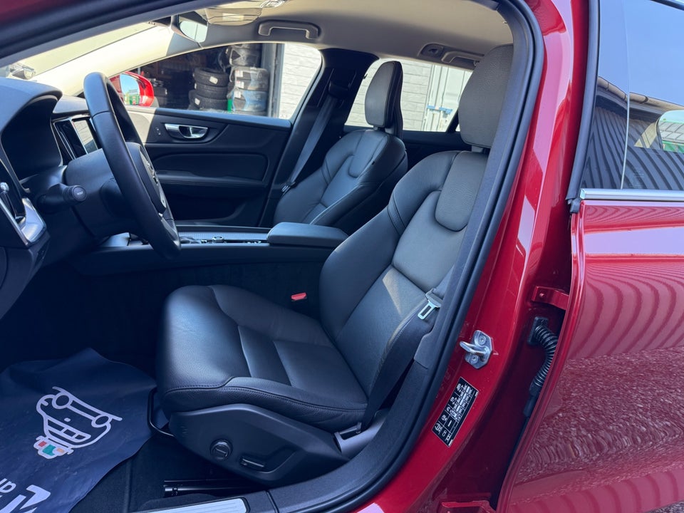 Volvo V60 2,0 T4 190 Momentum aut. 5d