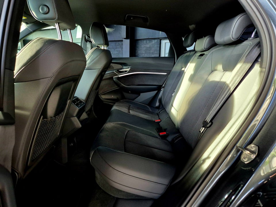 Audi e-tron 55 S-line Sportback quattro 5d