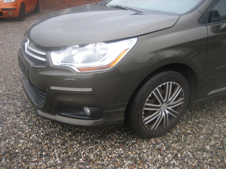 Citroën C4 1,4 VTi Attraction 5d