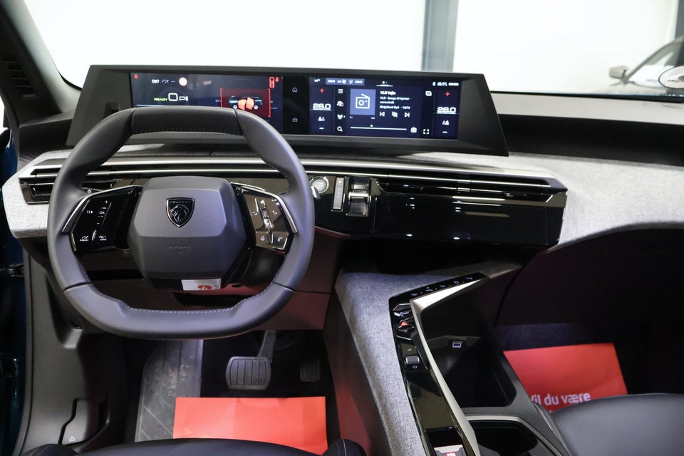 Peugeot e-5008 77 Allure Pack 7prs 5d