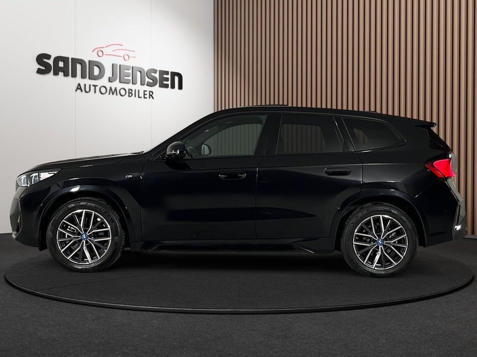 BMW iX1 xDrive30 M-Sport 5d