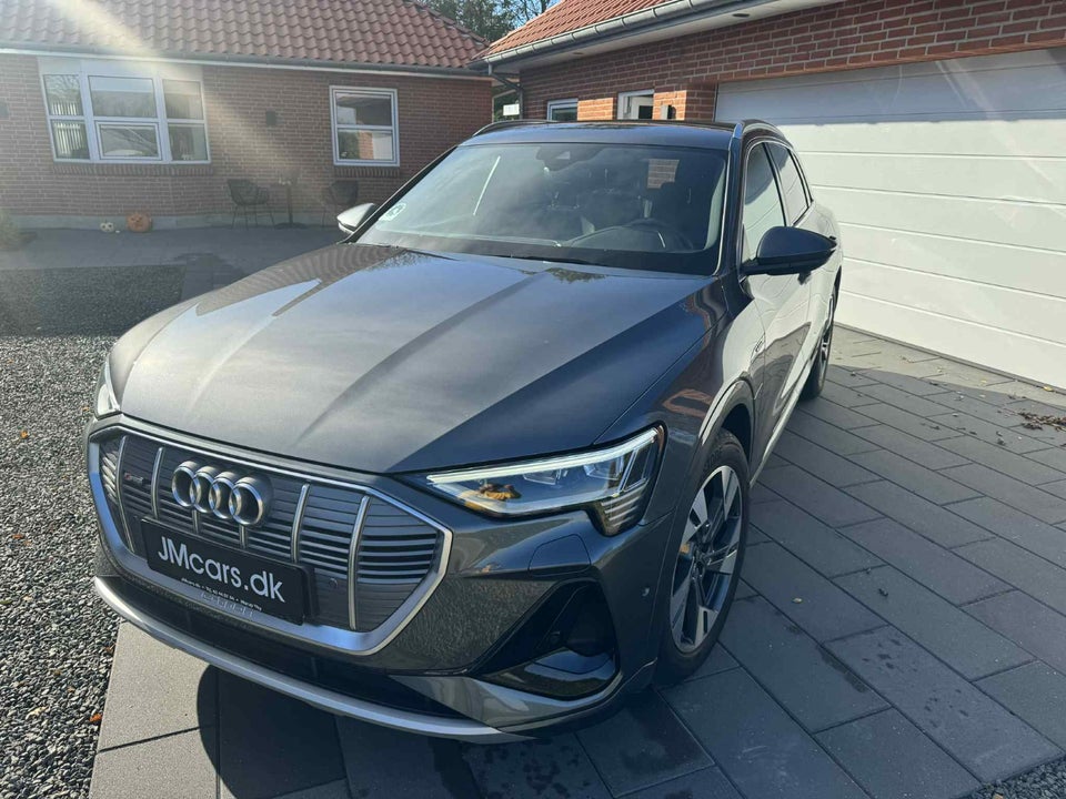 Audi e-tron 55 S-line quattro 5d