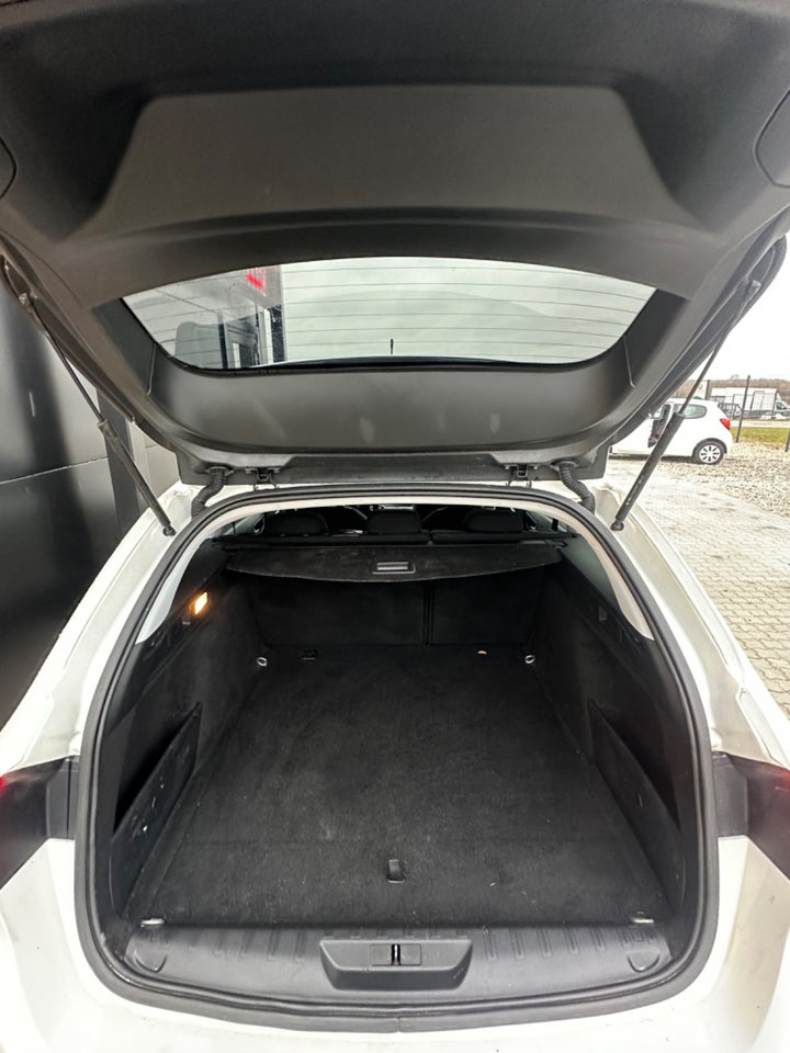 Peugeot 308 1,2 e-THP 110 Active SW 5d