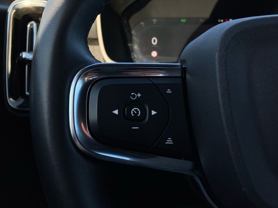 Volvo XC40 P6 ReCharge Core 5d