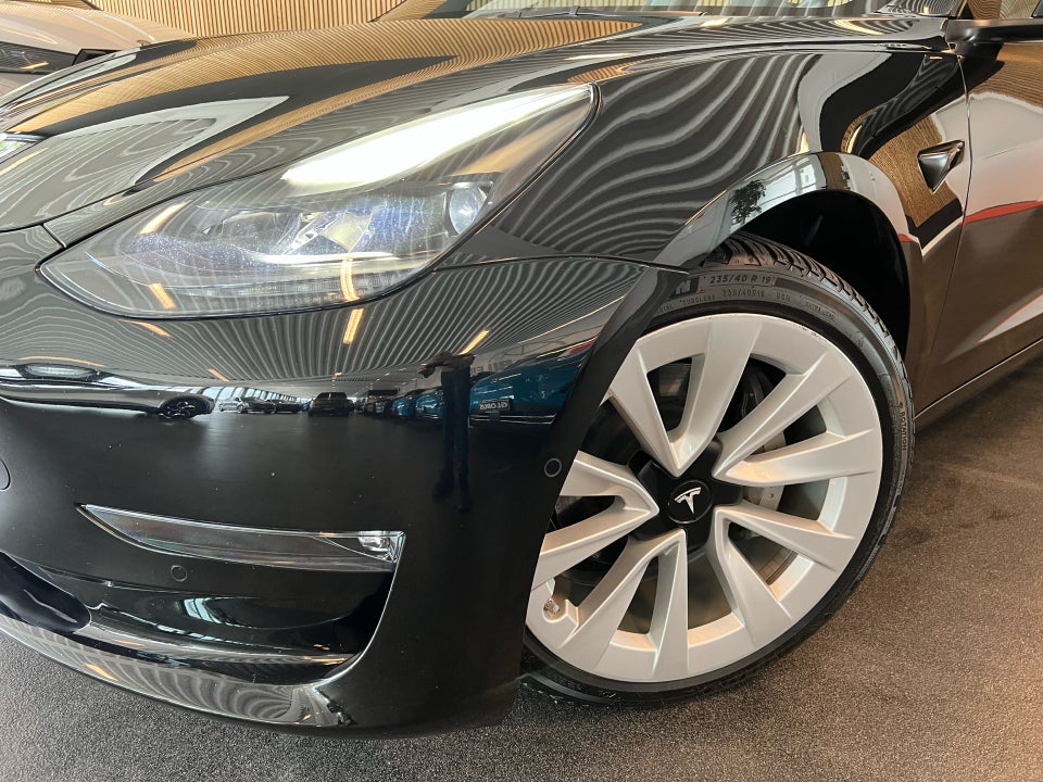 Tesla Model 3 Long Range AWD 4d