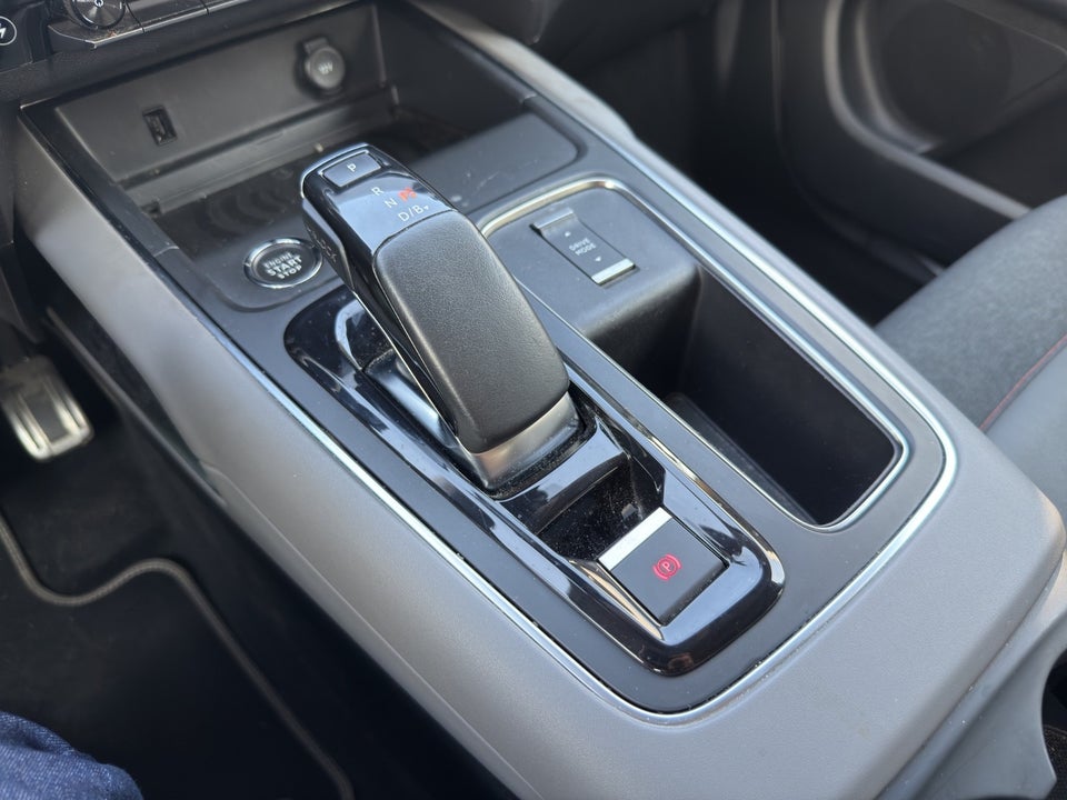 Citroën C5 Aircross 1,6 Hybrid Shine Sport EAT8 5d