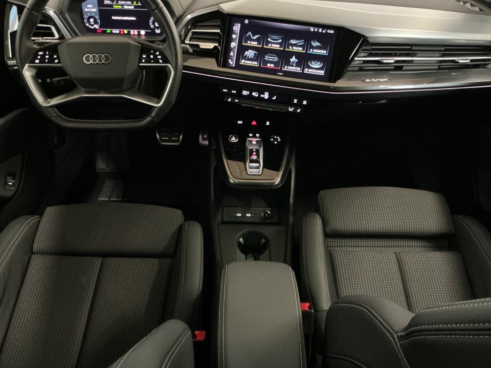 Audi Q4 e-tron 50 S-line quattro 5d