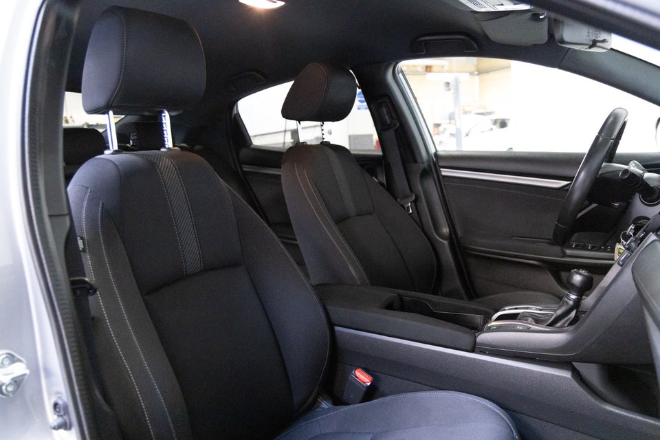 Honda Civic 1,5 VTEC Turbo Elegance 5d