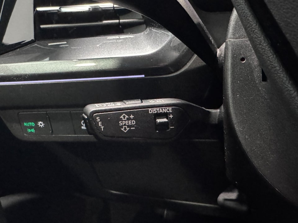 Audi Q4 e-tron 40 S-line 5d