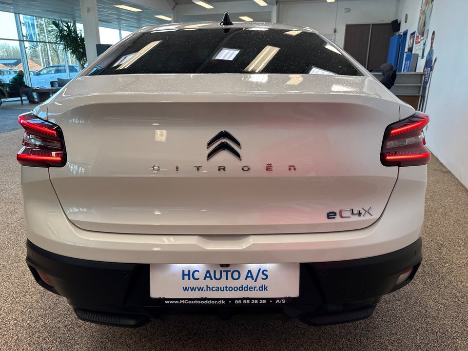 Citroën ë-C4 X 50 Shine 4d