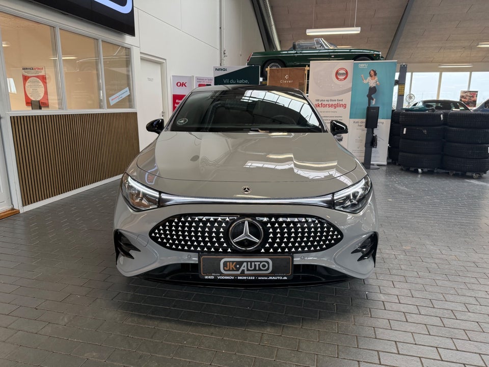 Mercedes CLA250+ electric AMG Line 4d