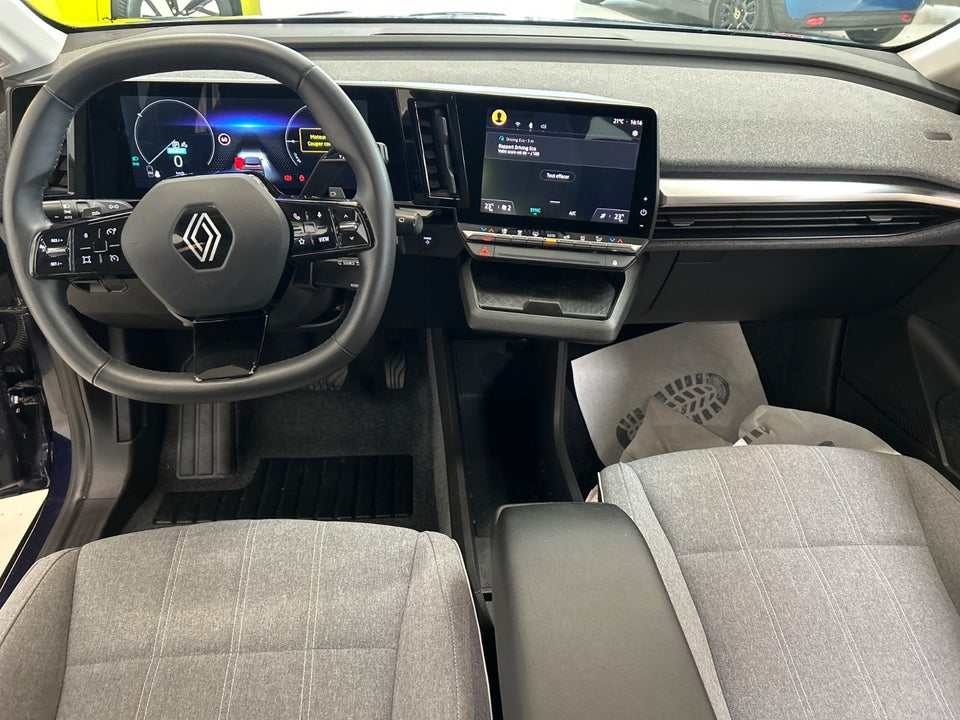 Renault Megane E-Tech 40 Equilibre 5d