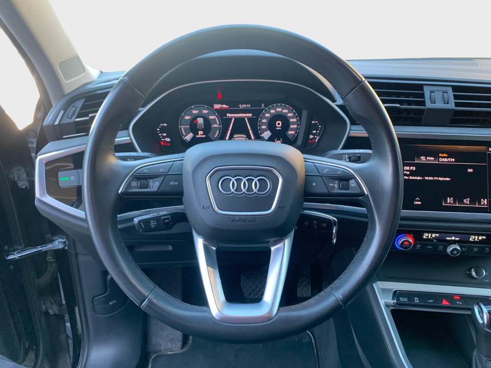 Audi Q3 45 TFSi e Attitude plus S-tr. 5d