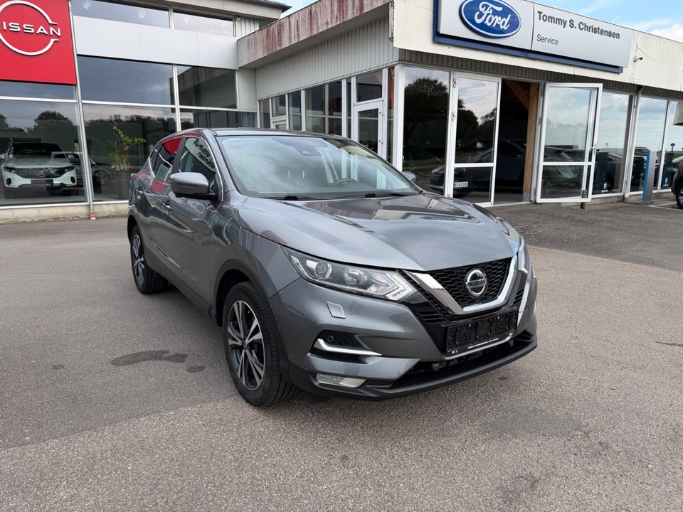 Nissan Qashqai 1,3 Dig-T 140 N-Connecta 5d