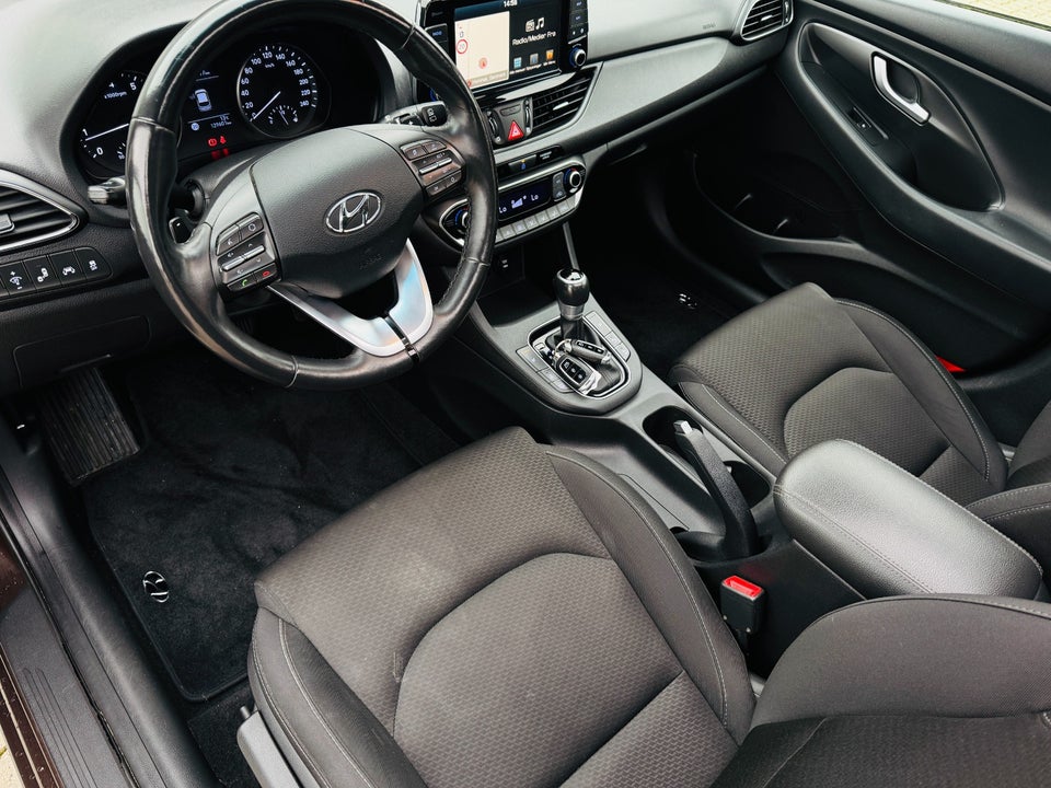 Hyundai i30 1,4 T-GDi Premium stc. DCT 5d