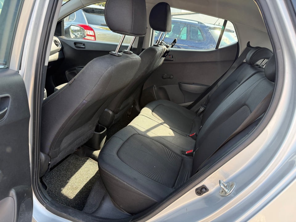 Hyundai i10 1,0 Touch 5d