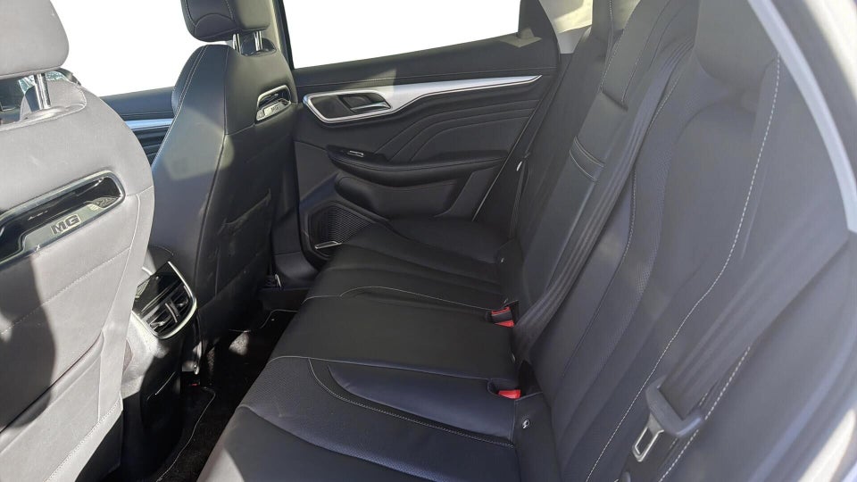 MG Marvel R Luxury 5d