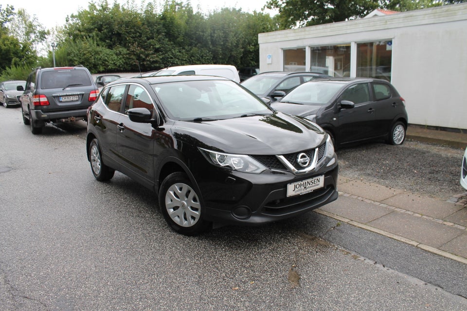 Nissan Qashqai 1,6 Dig-T 163 Acenta 5d