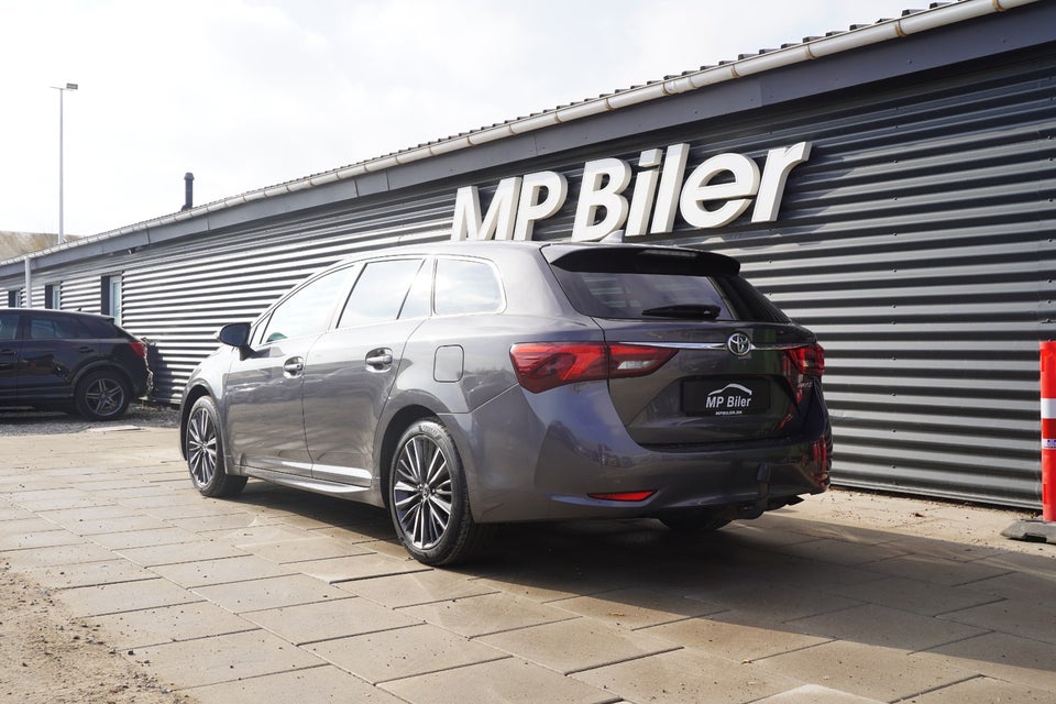 Toyota Avensis 1,8 VVT-i T2 Premium Touring Sports MDS 5d