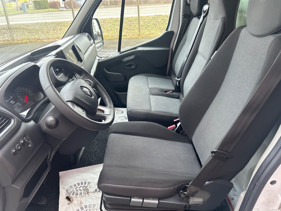 Renault Master IV T35 2,3 dCi 180 L3 Alukasse m/lift