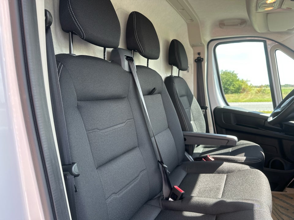 Fiat E-Ducato 42 Maxi 110 L4H3 Pro Kassevogn