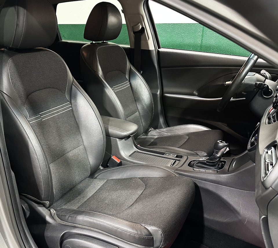 Hyundai i30 1,6 CRDi mHEV Advanced DCT 5d