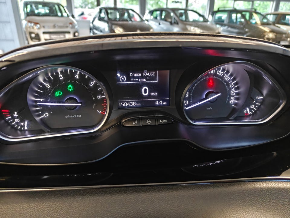 Peugeot 208 1,2 VTi 82 Allure 5d