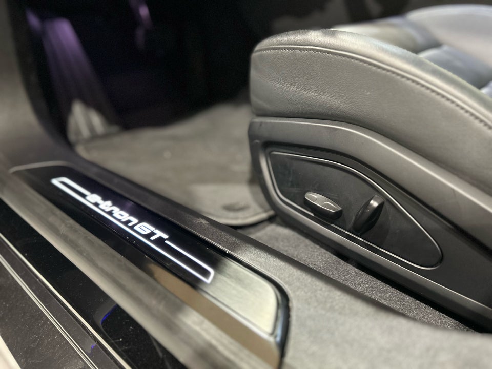 Audi e-tron GT quattro 4d