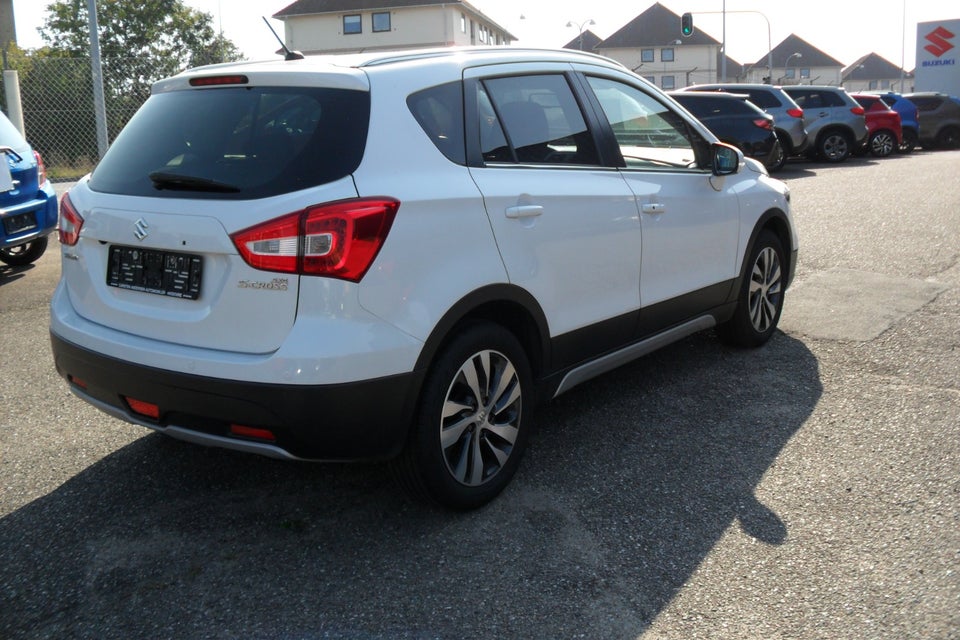 Suzuki S-Cross 1,0 Boosterjet Exclusive 5d