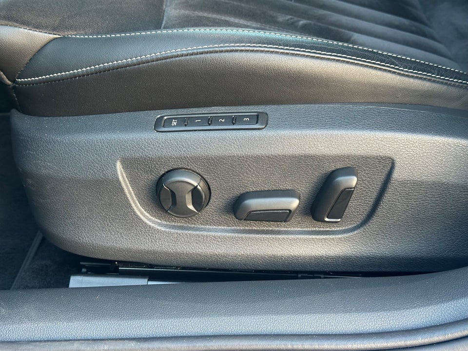 Skoda Superb 1,4 TSi iV Business Executive Combi DSG 5d