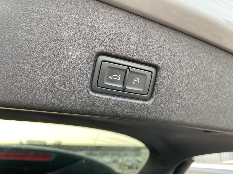 Audi Q4 e-tron 40  5d