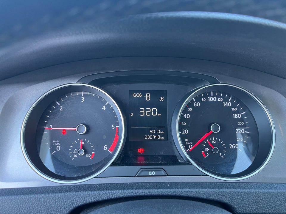 VW Golf VII 1,6 TDi 110 BlueMotion Variant 5d