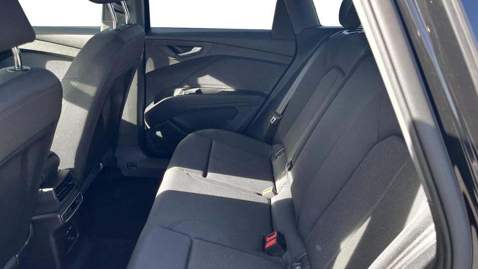 Audi Q4 e-tron 35  5d