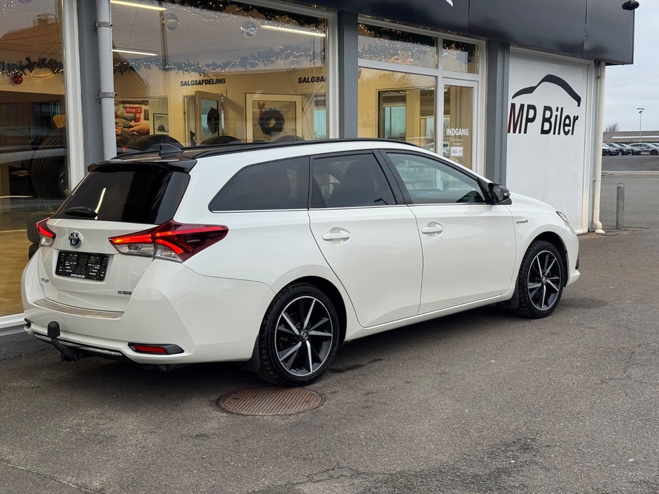 Toyota Auris 1,8 Hybrid H2 Style Touring Sports CVT 5d
