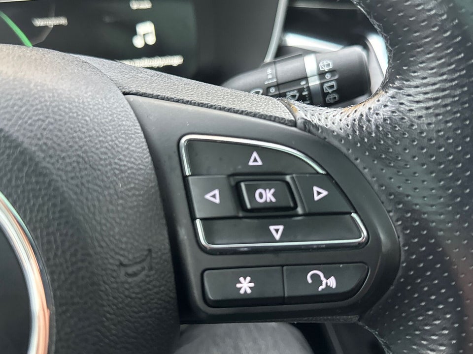 MG Marvel R Luxury 5d