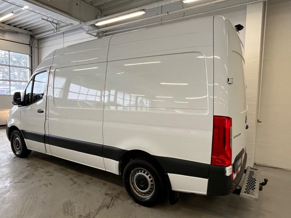 Mercedes Sprinter 317 2,0 CDi A2 Kassevogn aut. RWD