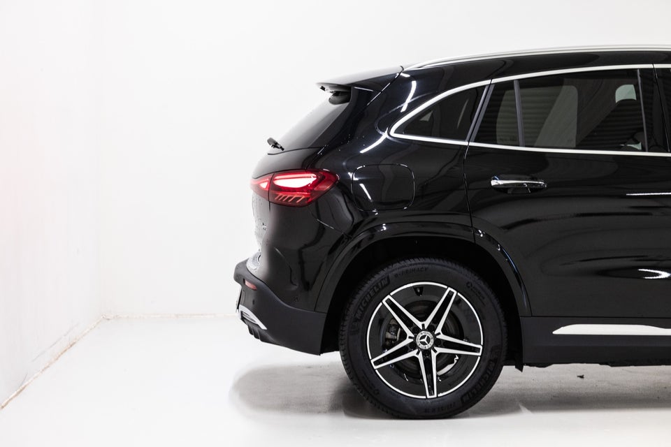 Mercedes EQA350 AMG Advance Plus 4Matic 5d